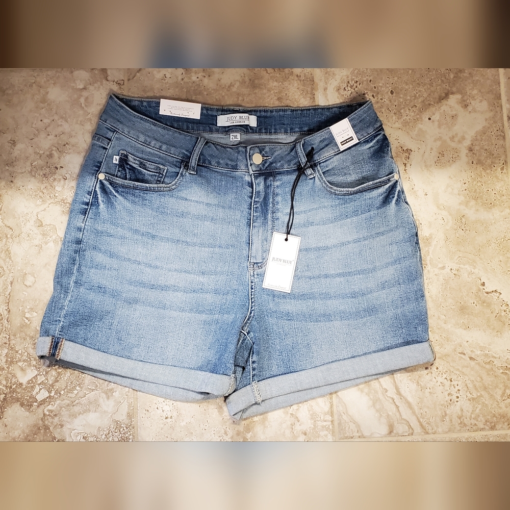 Judy Blue Women's High Rise Open Seam Cuffed Shorts